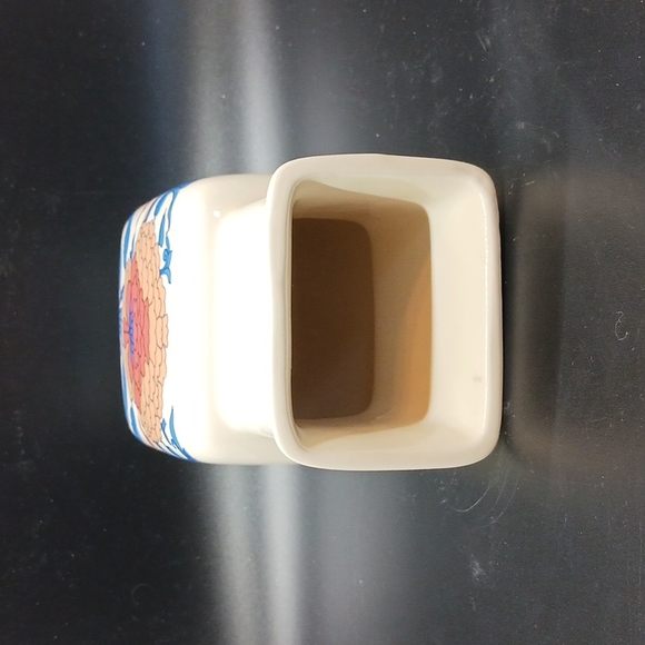 Irish Fine Earthenware Celtic Vase - Picture 3 of 4